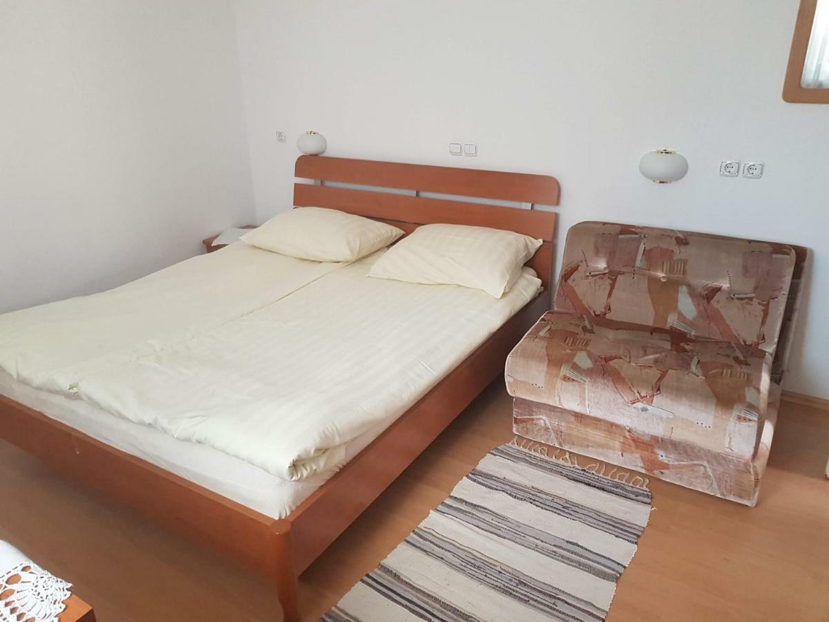 Apartment Lipar ゴレンスカ地方 エクステリア 写真